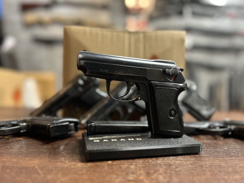 Pistolet P-64 Czak - 9x18mm