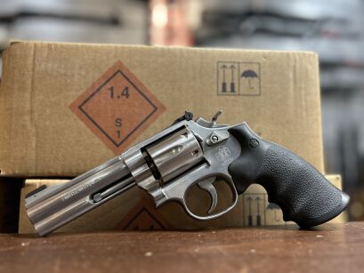 Rewolwer Smith&Wesson S&W 617-4, kal. 22LR (używany)