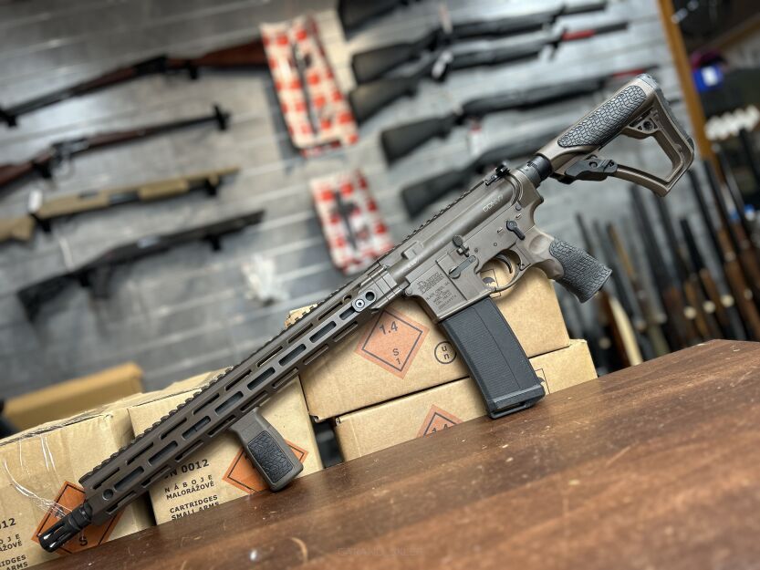 Karabinek samopowtarzalny Daniel Defense DDM4V7 16
