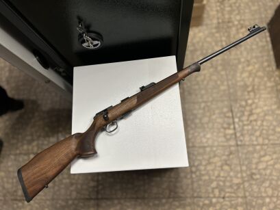 Karabinek CZ 457 PREMIUM lufa 24" 1/2x20", kal. 22LR - używany