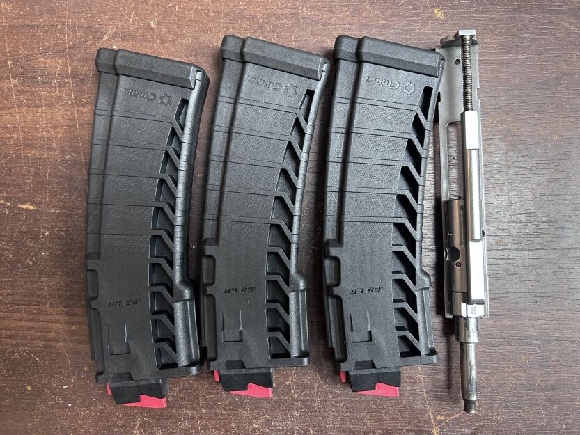 Zestaw CMMG BRAVO do konwersji AR-15 na AR.22LR - zespół suwadadła - komora nabojowa + zamek - używana