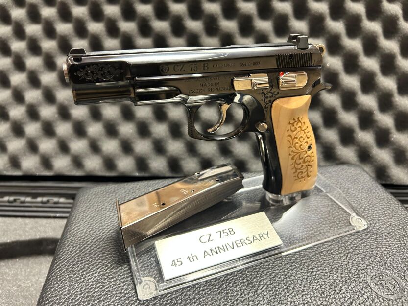 Pistolet CZ 75B 45TH ANNIVERSARY - 9x19mm - używany